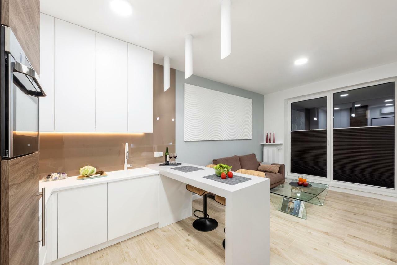 Apartament Luxury Miedzyborska 8B Varsó Kültér fotó