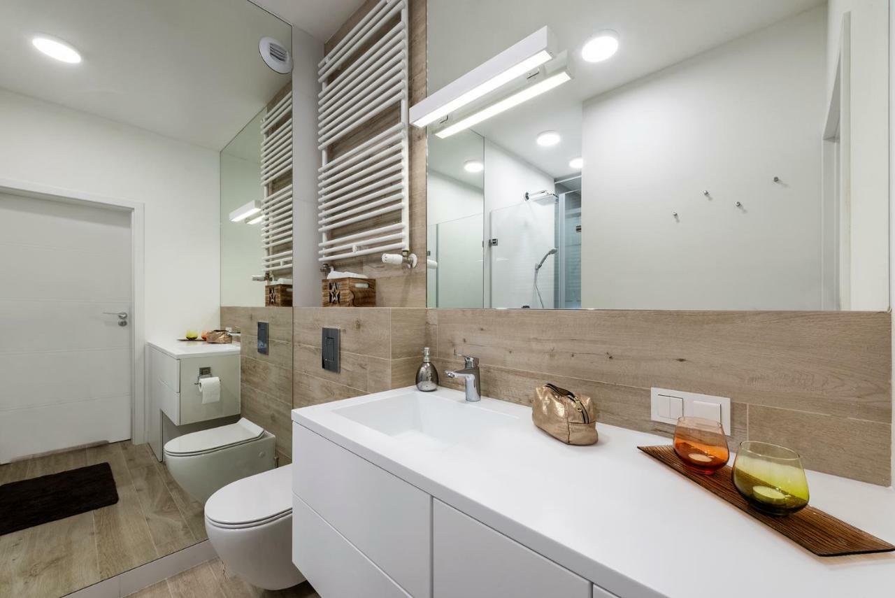 Apartament Luxury Miedzyborska 8B Varsó Kültér fotó